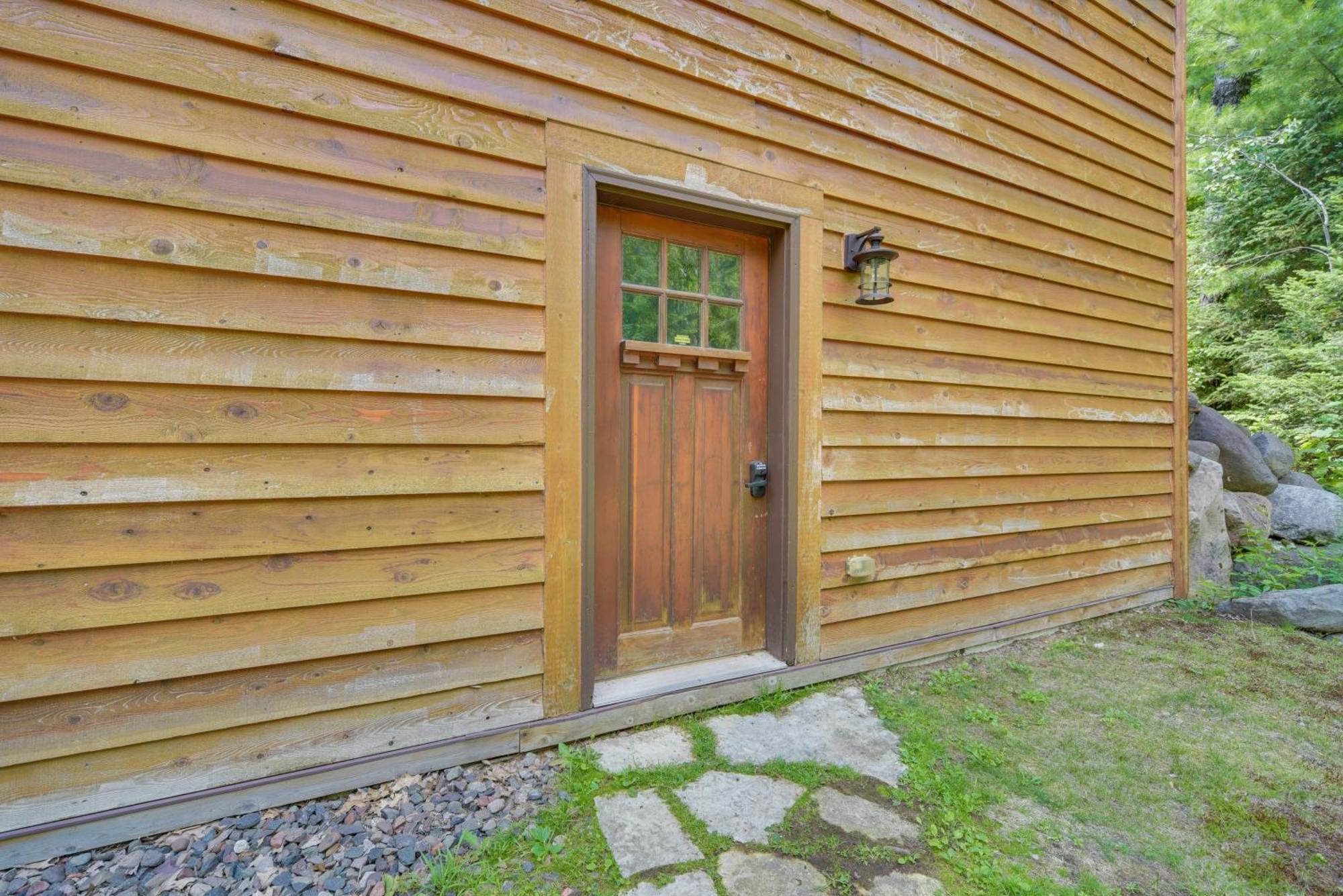 Scenic Hayward Lake View Retreat With Fire Pit Exterior photo