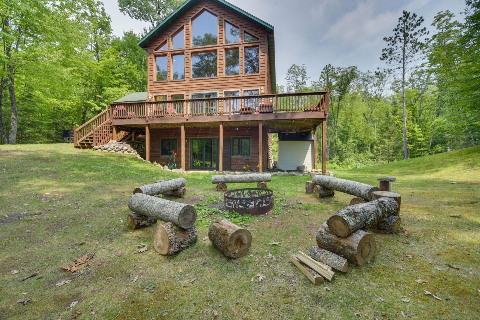 Scenic Hayward Lake View Retreat With Fire Pit Exterior photo